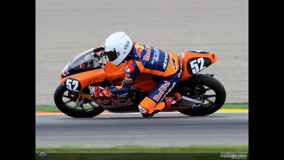 Danny Kent in action in Valencia (Red Bull MotoGP Academy)