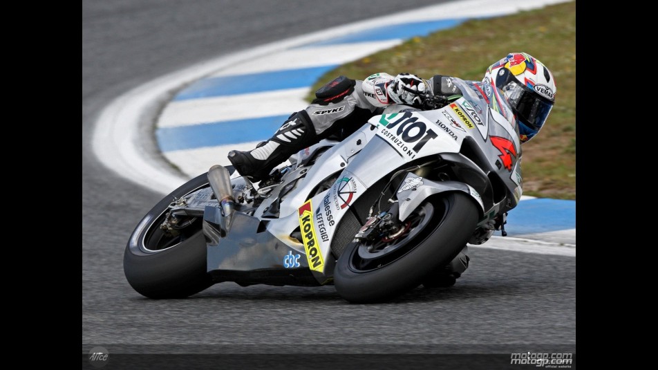 Dovizioso in action