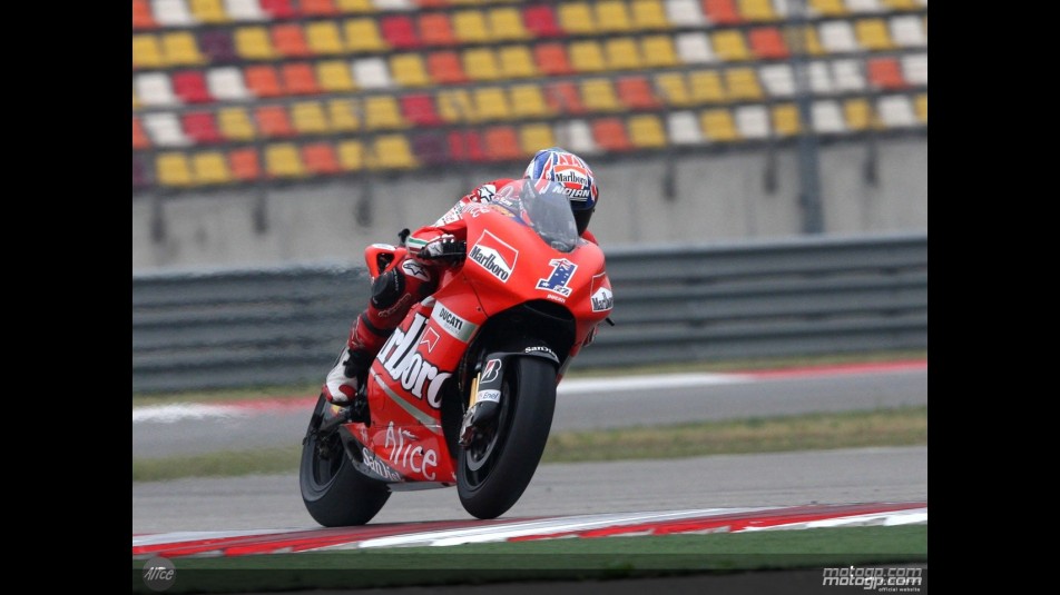 Casey Stoner in action in Shanghai (MotoGP)