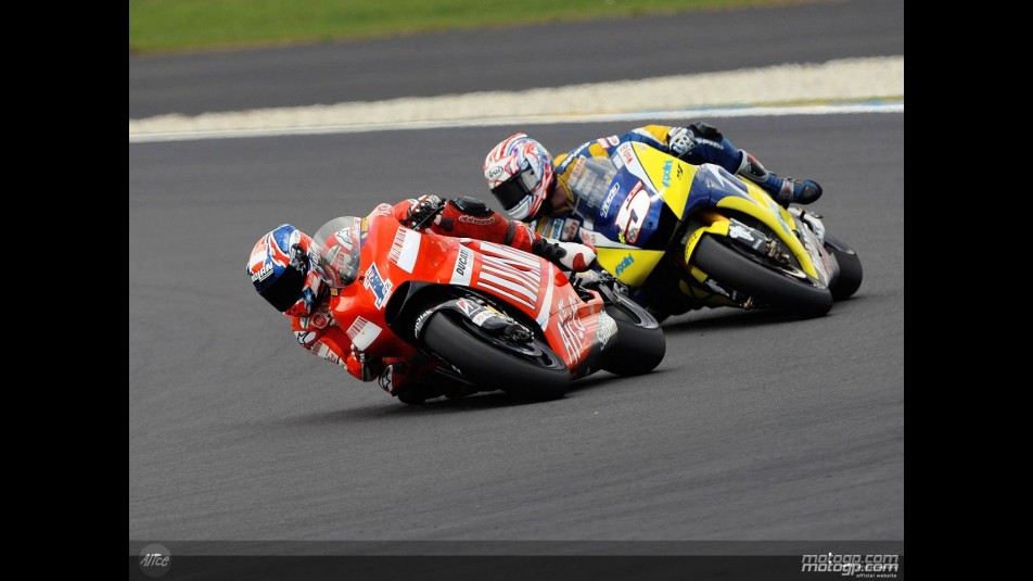Stoner and Edwards in action in Le Mans