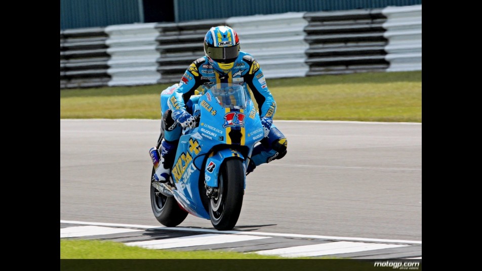 Ben Spies in action in Donington (MotoGP)