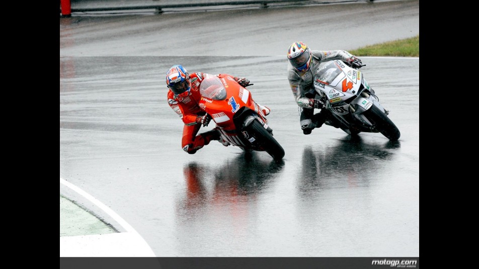 Stoner and Dovizioso in action in Sachsenring  (MotoGP)