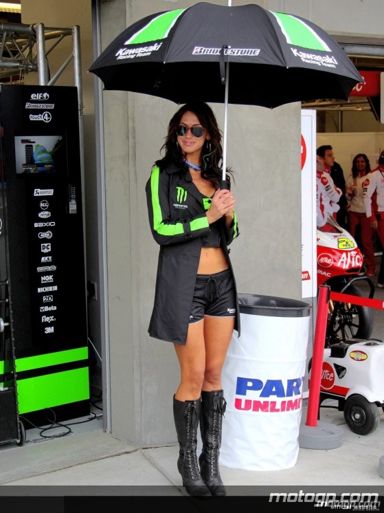 Paddock Girls - Laguna Seca 2008 - 6