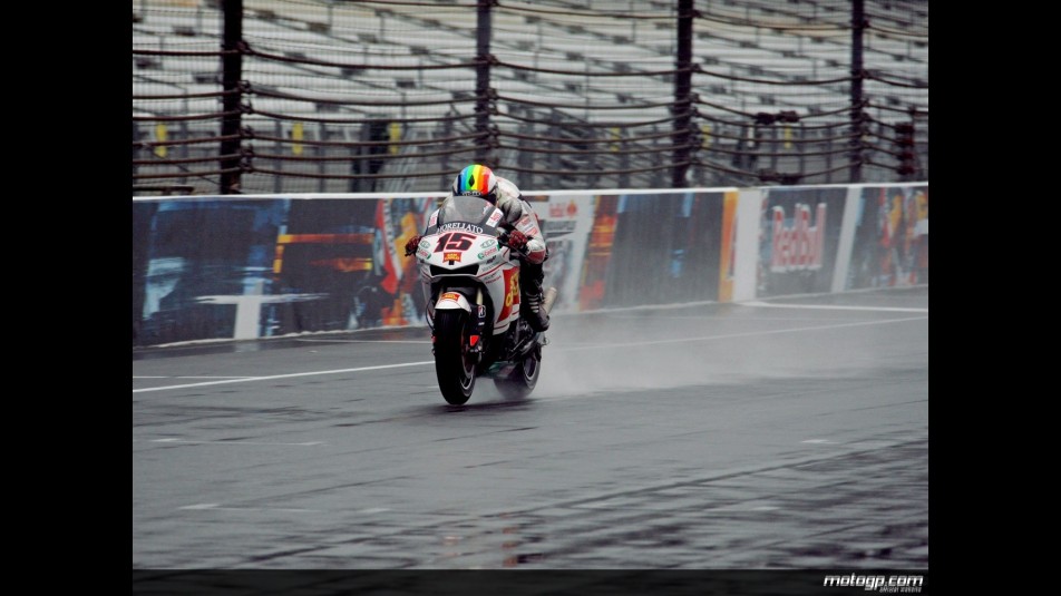 Alex de Angelis in action during free practice at Indianapolis