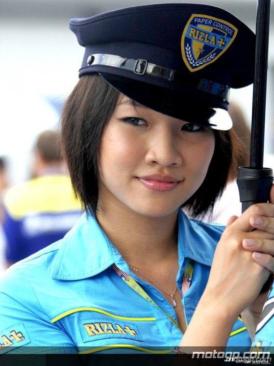 Paddock Girls - Sepang 2008 - 8