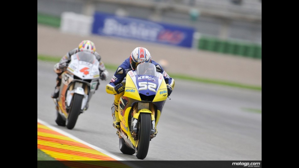 James Toseland riding ahead of Andrea Dovizioso in Valencia