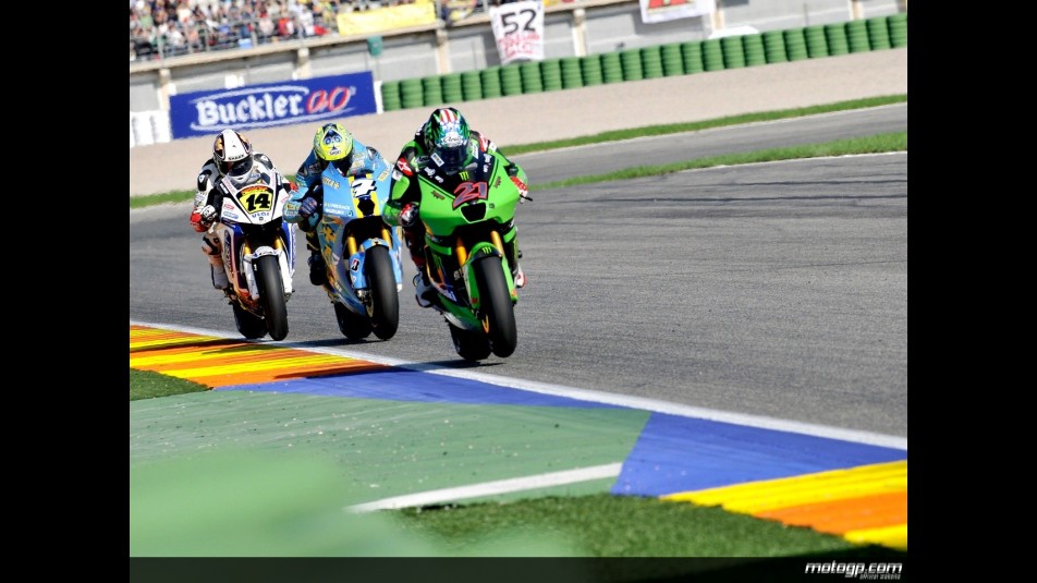 MotoGP Group in action in Valencia (MotoGP)
