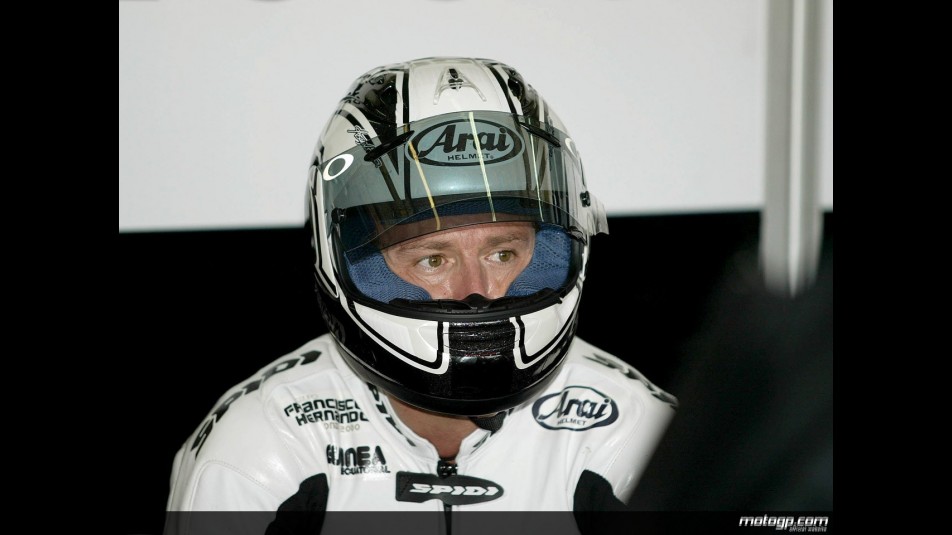 Sete Gibernau makes his MotoGP return with Onde 2000 Ducati