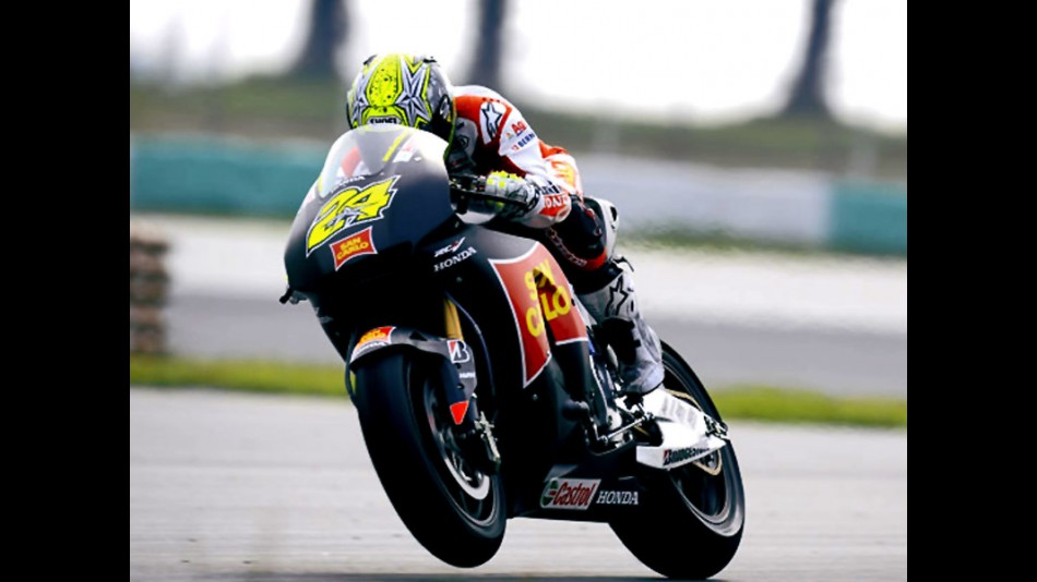 Toni Elias in action at Sepang test