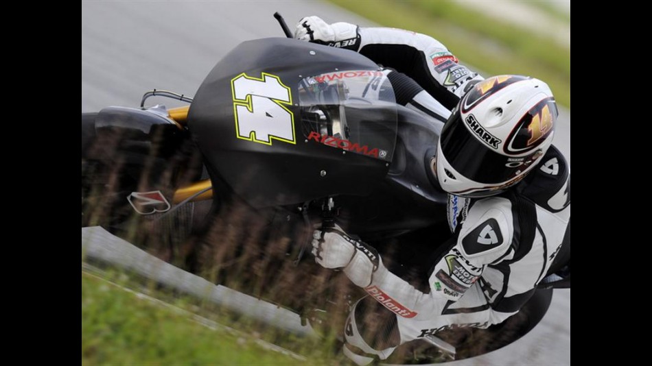 Randy de Puniet testing the new Satellite Honda RC212V at Sepang