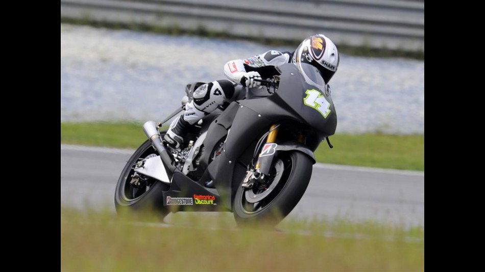 Randy de Puniet testing the new Satellite Honda RC212V at Sepang