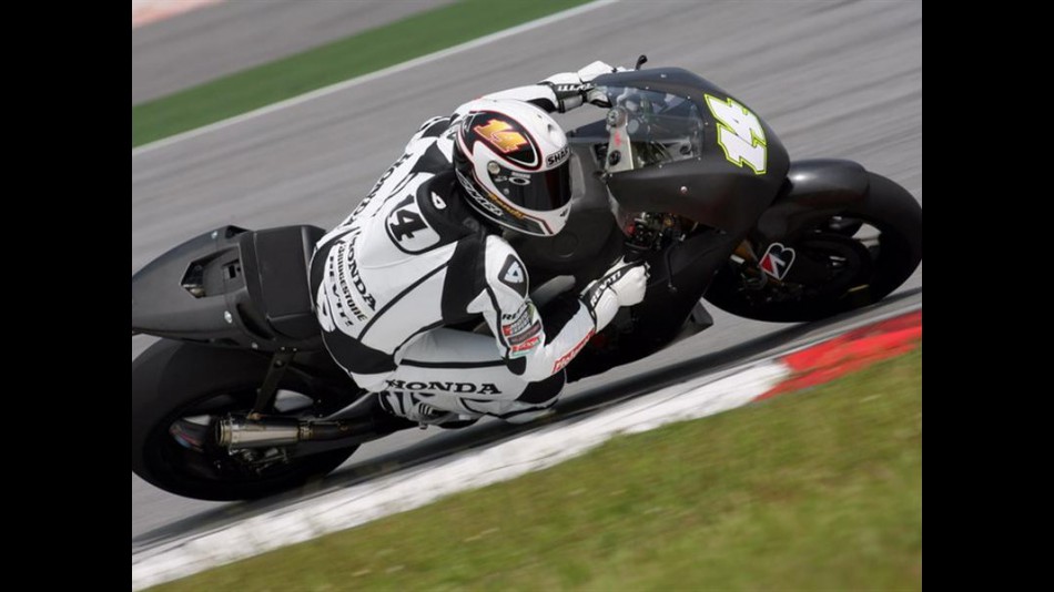 Randy de Puniet testing the new Satellite Honda RC212V at Sepang