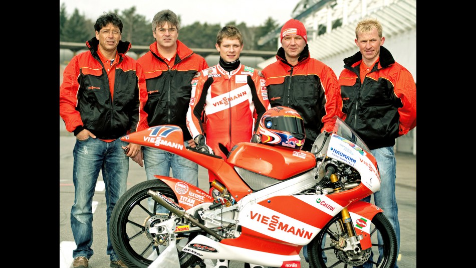 Stefan Bradl and his staff at the Hockenheim rollout