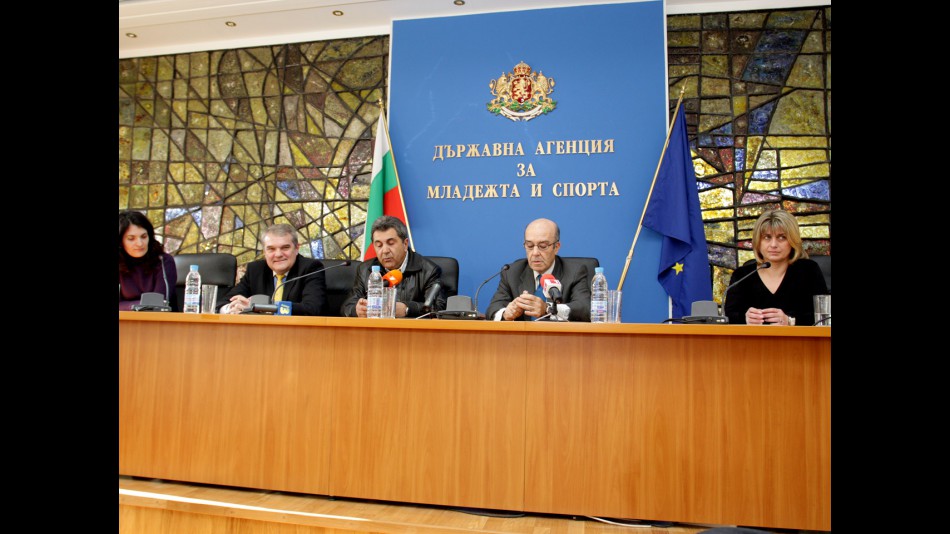 Dorna CEO Carmelo Ezpeleta meets with Bulgarian officials