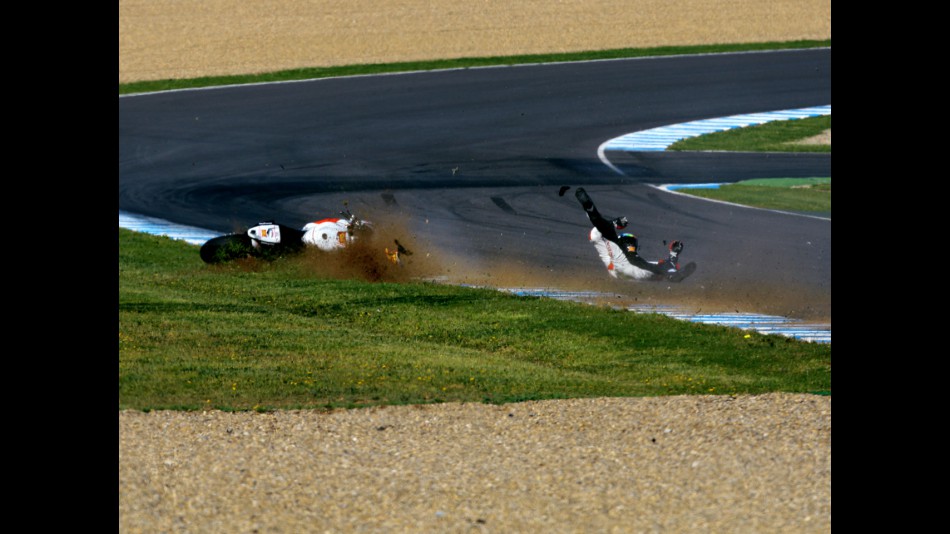 Alex de Angelis crashes at Official MotoGP Test