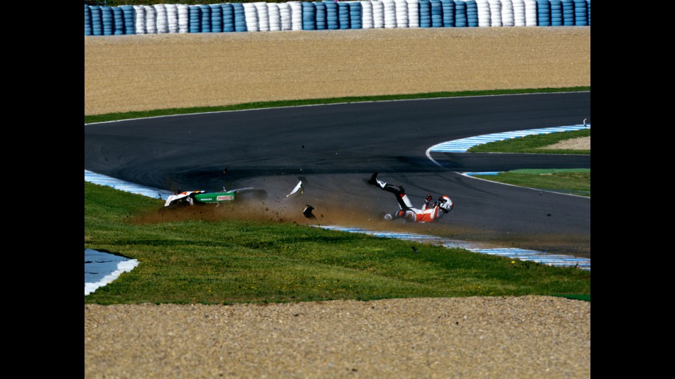 Alex de Angelis crashes at Official MotoGP Test