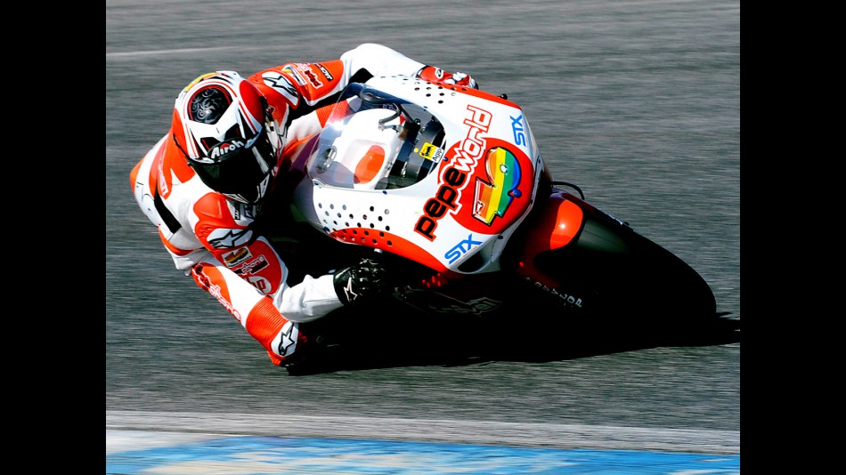 Héctor Barberá in action at the Estoril Test