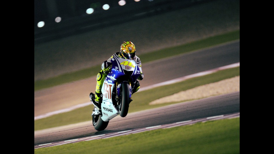 Valentino Rossi pulls off a wheelie in Qatar
