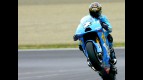 Chris Vermeulen pulls off a wheelie in Motegi