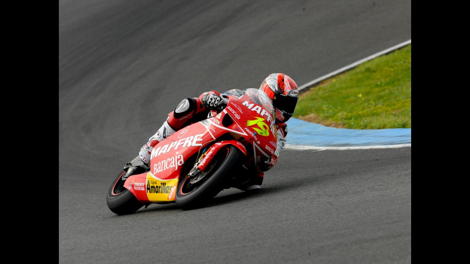 Álvaro Bautista in action at the Official Test in Jerez