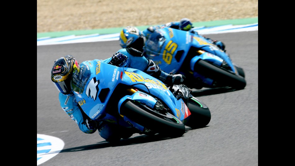 Rizla Suzuki´s Vermeulen and Capirossi on track in Jerez