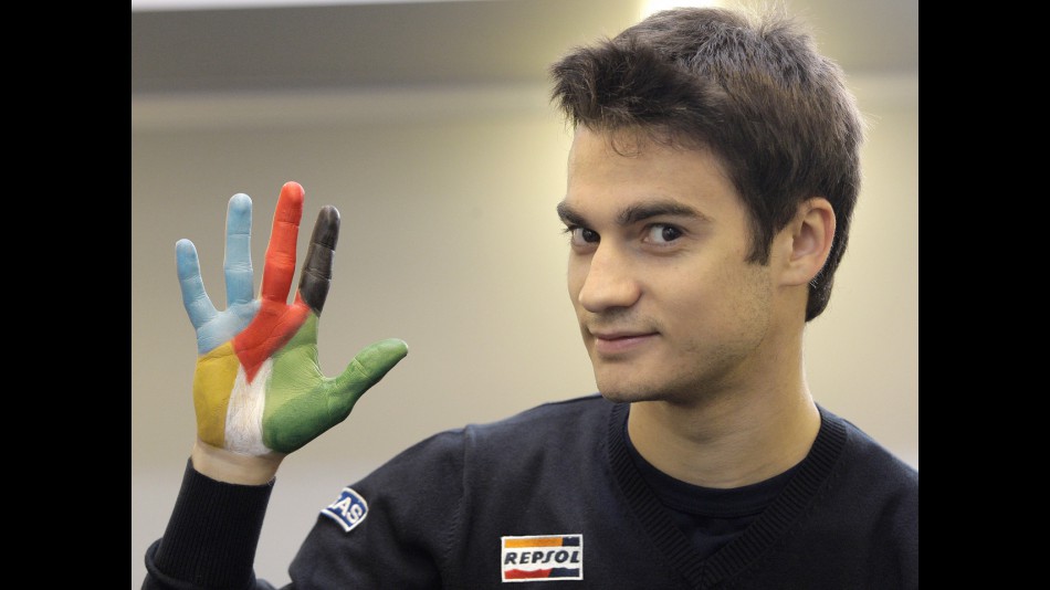 Dani Pedrosa lends a hand to Madrid Olympic bid