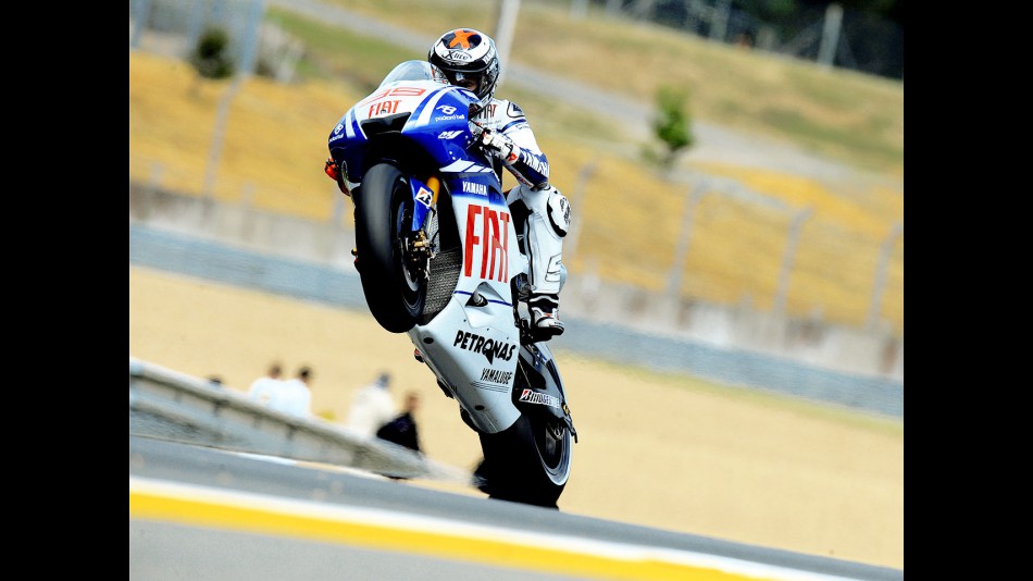 Jorge Lorenzo pulls off a wheelie in Le Mans