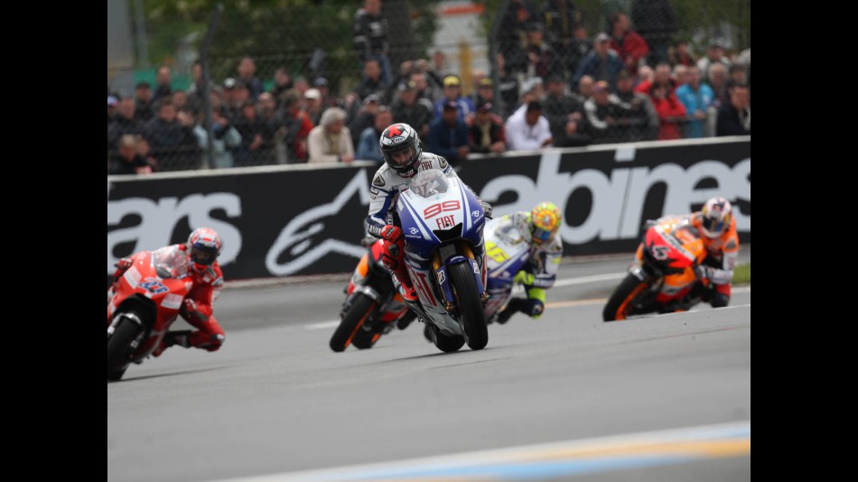 Jorge Lorenzo leading the pack in France