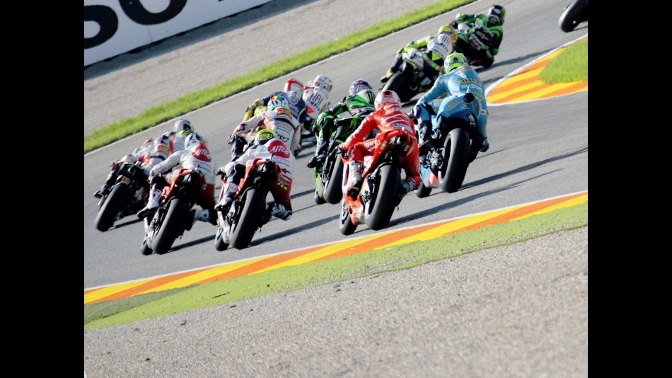 MotoGP Group ni action in Valencia