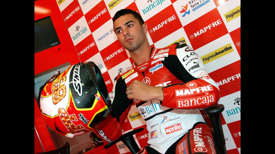 Mike di Meglio in the Mapfre Aspar garage