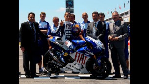 Lorenzo shows off Barcelona livery