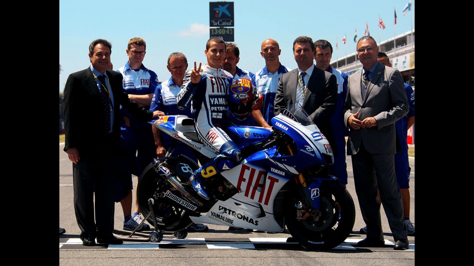 Lorenzo displays Barça livery at Montmeló