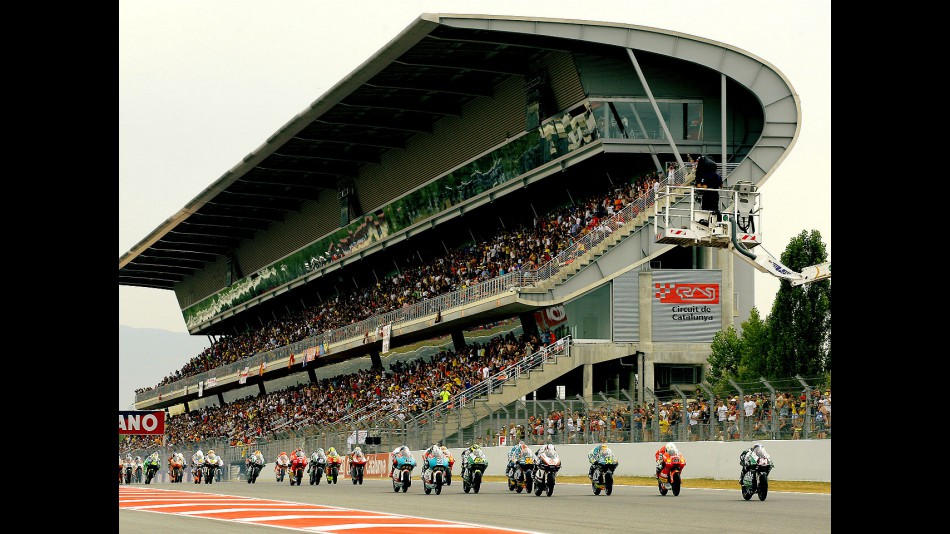 125cc Group in action in Montmeló