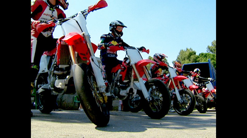 Red Bull Rookies enjoy Off-road training with the MotoGP Academy