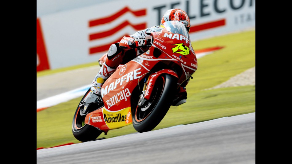 Álvaro Bautista in action in Assen