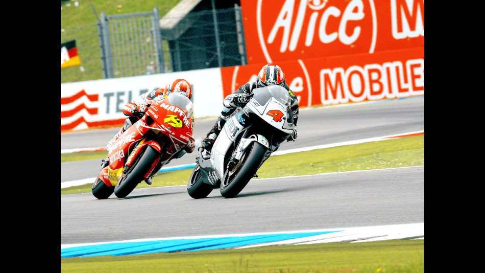 Alvaro Bautista crashes during 250cc race in Assen