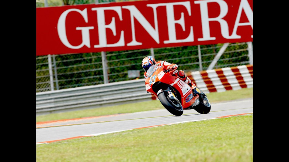 Casey Stoner in action in Sepang