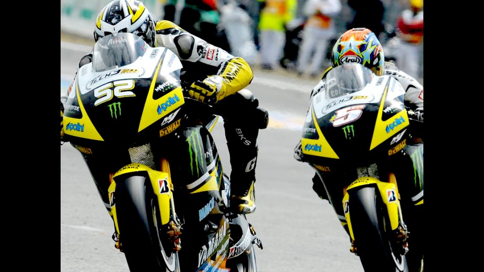 James Toseland and Colin Edwards in action