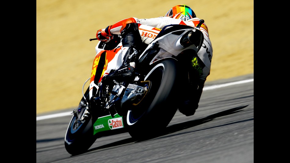 Alex de Angelis in action at the Red Bull U.S. Grand Prix