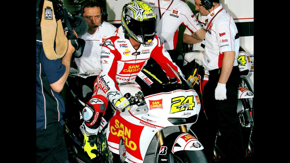 Toni Elias set to leave the San Carlo Honda garage