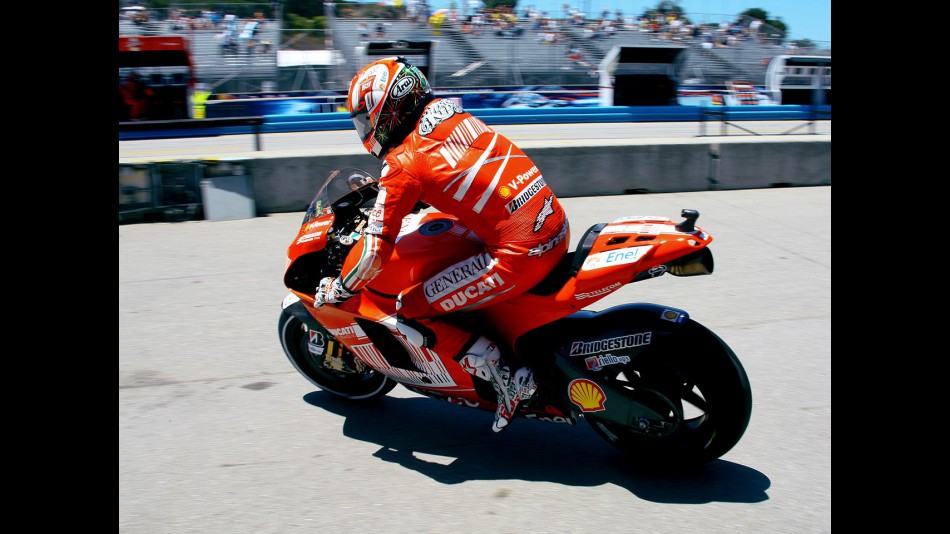 Nicky Hayden leaving Ducati garage
