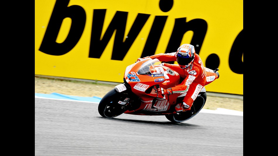 Casey Stoner in action in Estoril