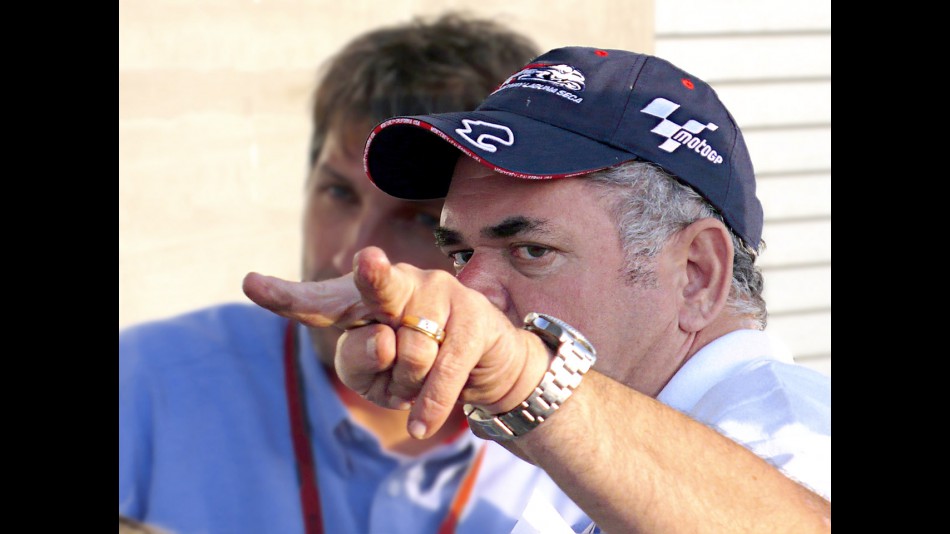 Vince Pace directing 3D Camera at the Red Bull U.S. Grand Prix