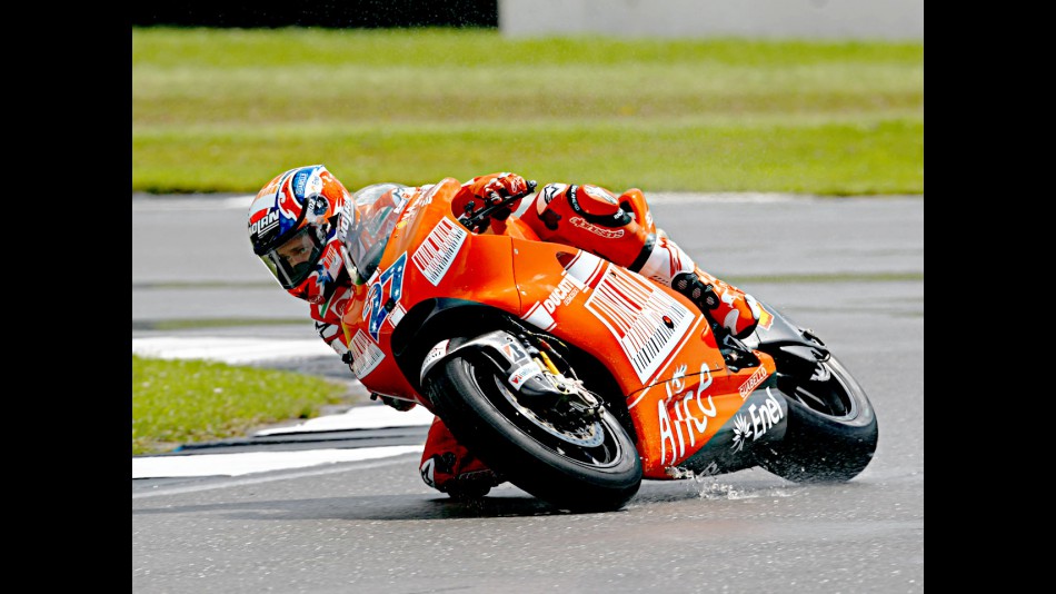 Casey Stoner in action in Donington