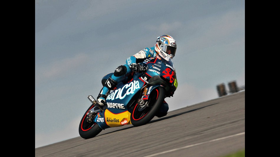 Julián Simón in action in Donington