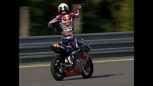 Red Bull MotoGP Rookies Cup: Marino wins 10 man epic