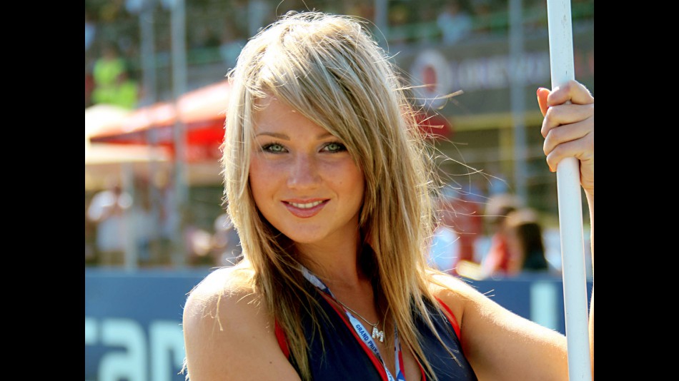 Paddock Girl at Cardion ab Grand Prix