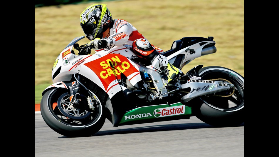 Toni Elias in action in Misano