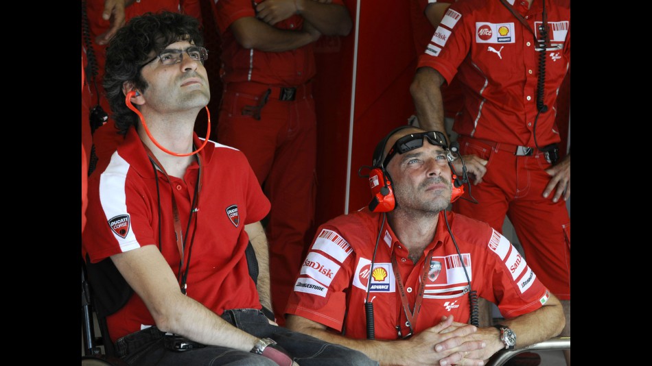 Filippo Preziosi and Livio Suppo in the Ducati Marlboro garage at Misano