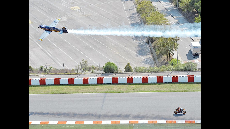 Pedrosa gets the Red Bull Air Race experience in Barcelona